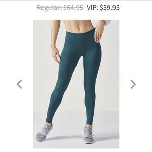 ⭐️Fabletics Teal Salar Legging ⭐️